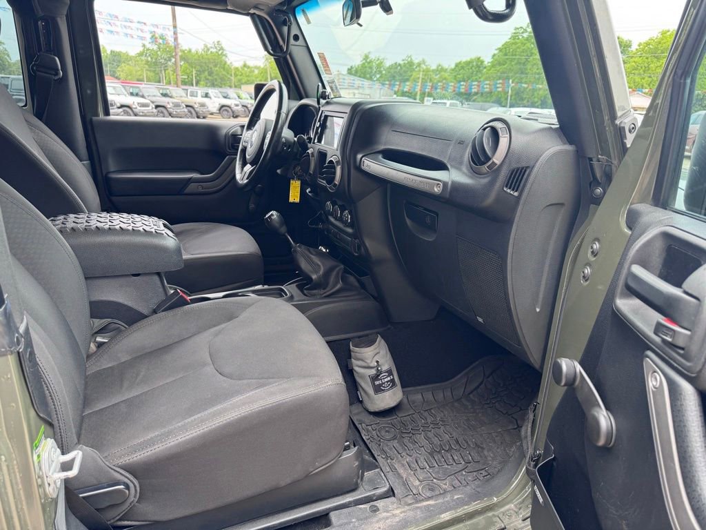 Used 2015 Jeep Wrangler Sport w/ Quick Order Package 23S AWD/4WD image 20