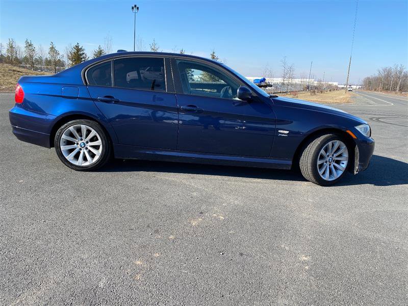 Used 2011 BMW 328i xDrive Sedan AWD/4WD image 16