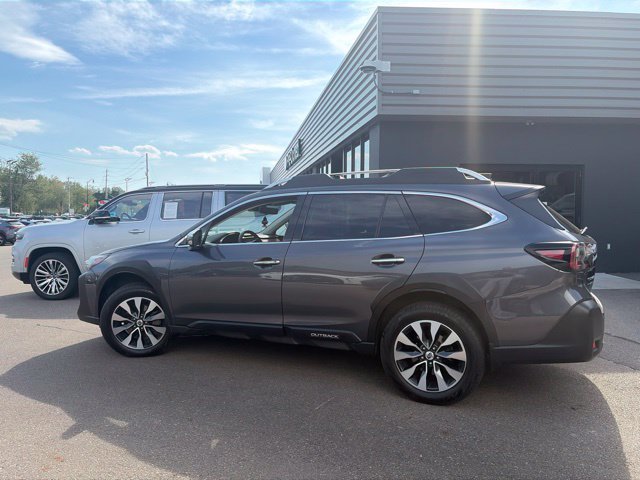 Used 2023 Subaru Outback Touring XT w/ Popular Package #2 AWD/4WD image 8