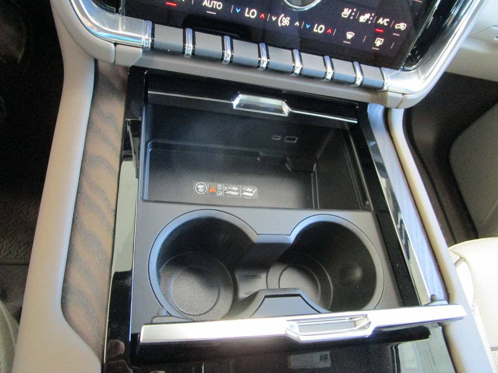 New 2026 GMC Yukon XL Denali w/ Advanced Technology Package RWD image 39