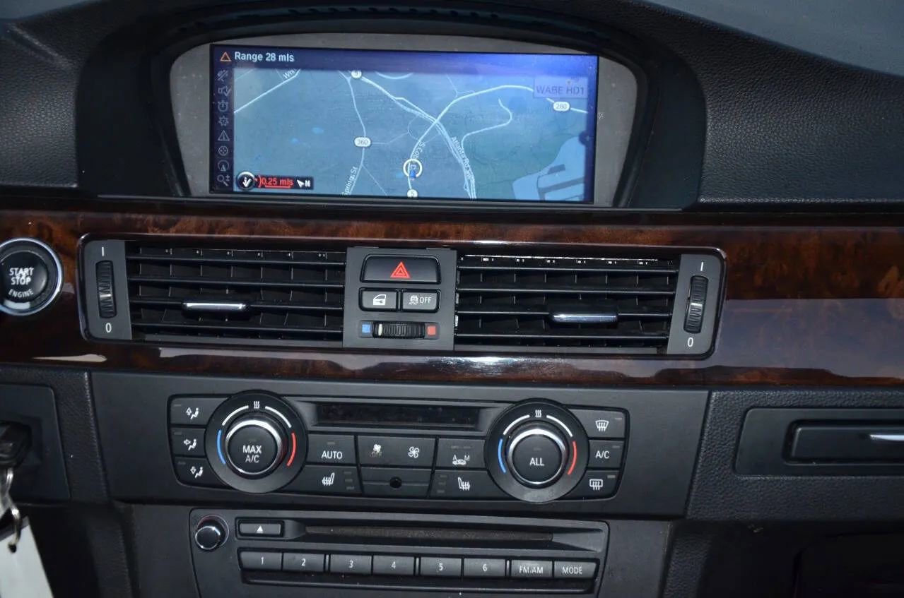 Used 2013 BMW 328i Convertible image 24