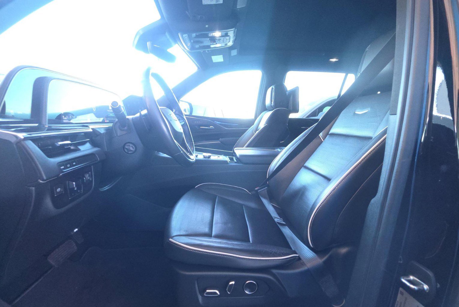 Used 2021 Cadillac Escalade Sport w/ Driver Assist Tech Package image 7