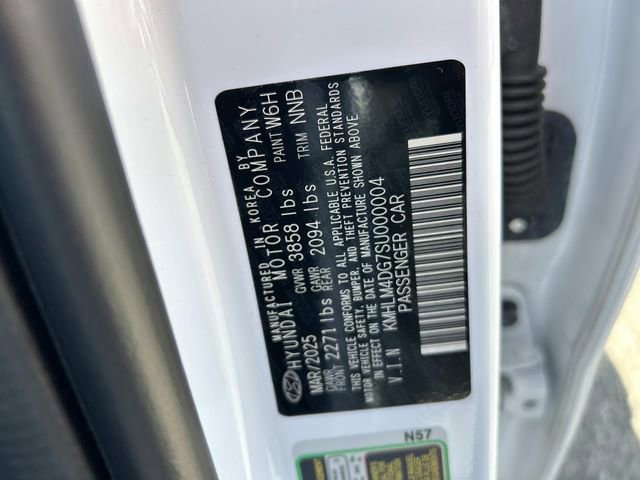 Certified 2025 Hyundai Elantra Sport FWD image 33