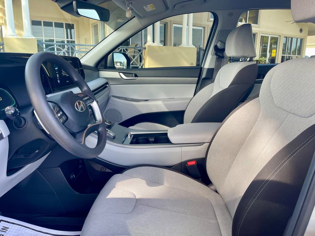 Used 2025 Hyundai Palisade SE image 11