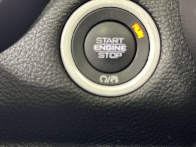 Used 2022 RAM 1500 Laramie AWD/4WD image 17