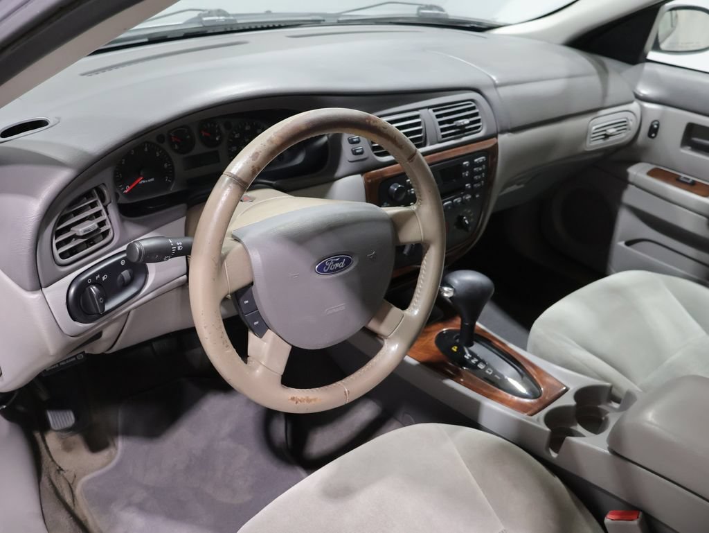 Used 2006 Ford Taurus SEL FWD image 14