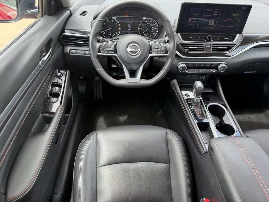 Used 2023 Nissan Altima 2.5 SR w/ SR Premium Package FWD image 10