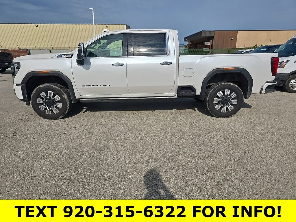 Used 2025 GMC Sierra 2500 Denali w/ Denali Reserve Package AWD/4WD image 3