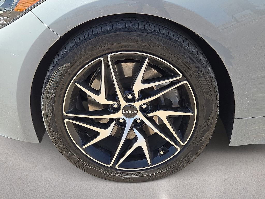 Used 2022 Kia Stinger GT-Line w/ Sun & Sound Package RWD image 10