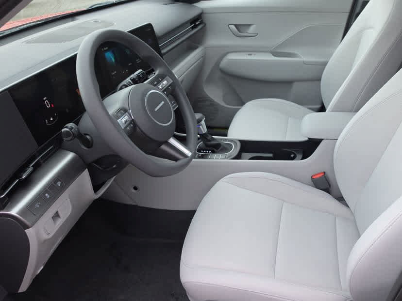 New 2027 Hyundai Kona SE FWD image 15