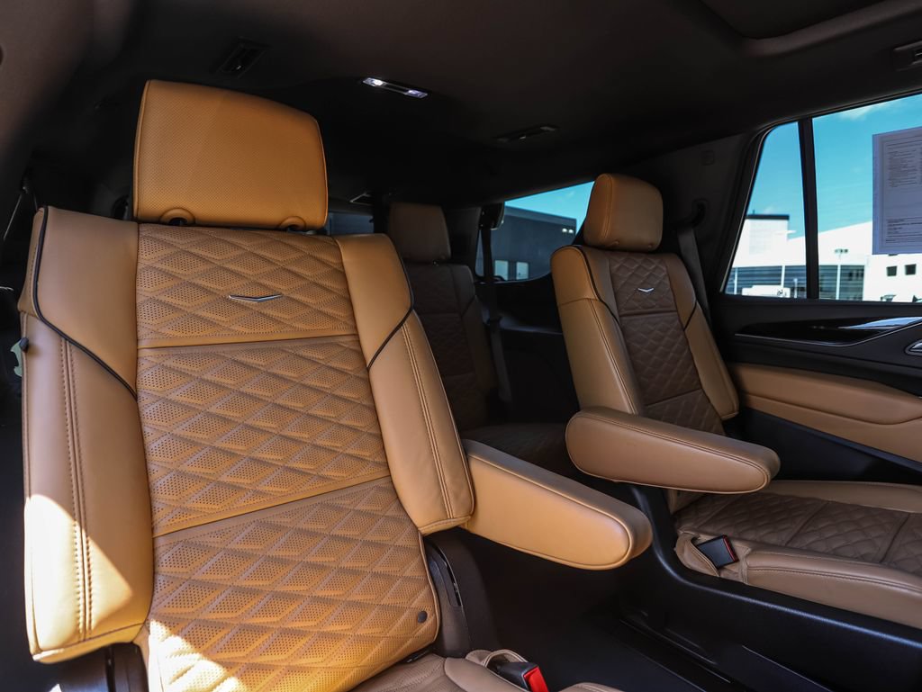 Used 2023 Cadillac Escalade Sport w/ Touring Package AWD/4WD image 31