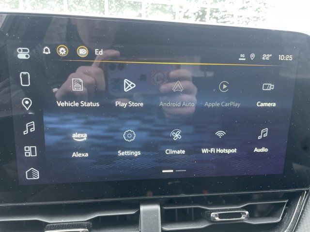 Used 2025 Chevrolet Equinox RS w/ Safety and Technology Package image 12