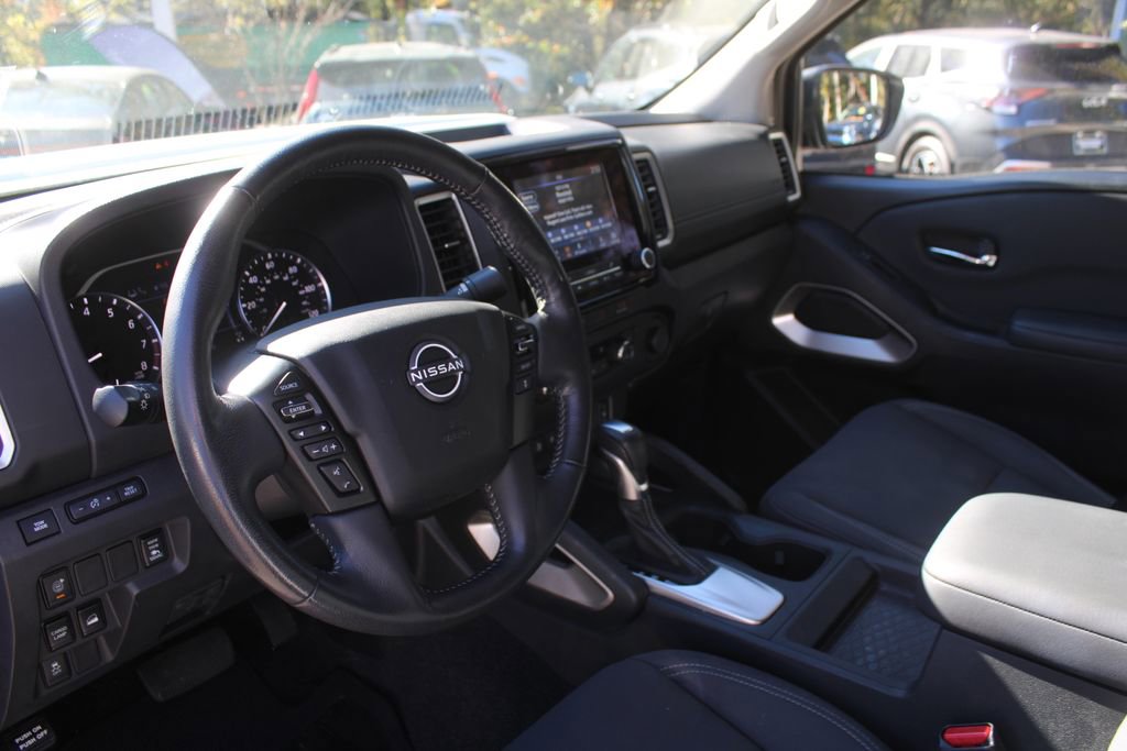 Used 2023 Nissan Frontier SV w/ SV Convenience Package image 28