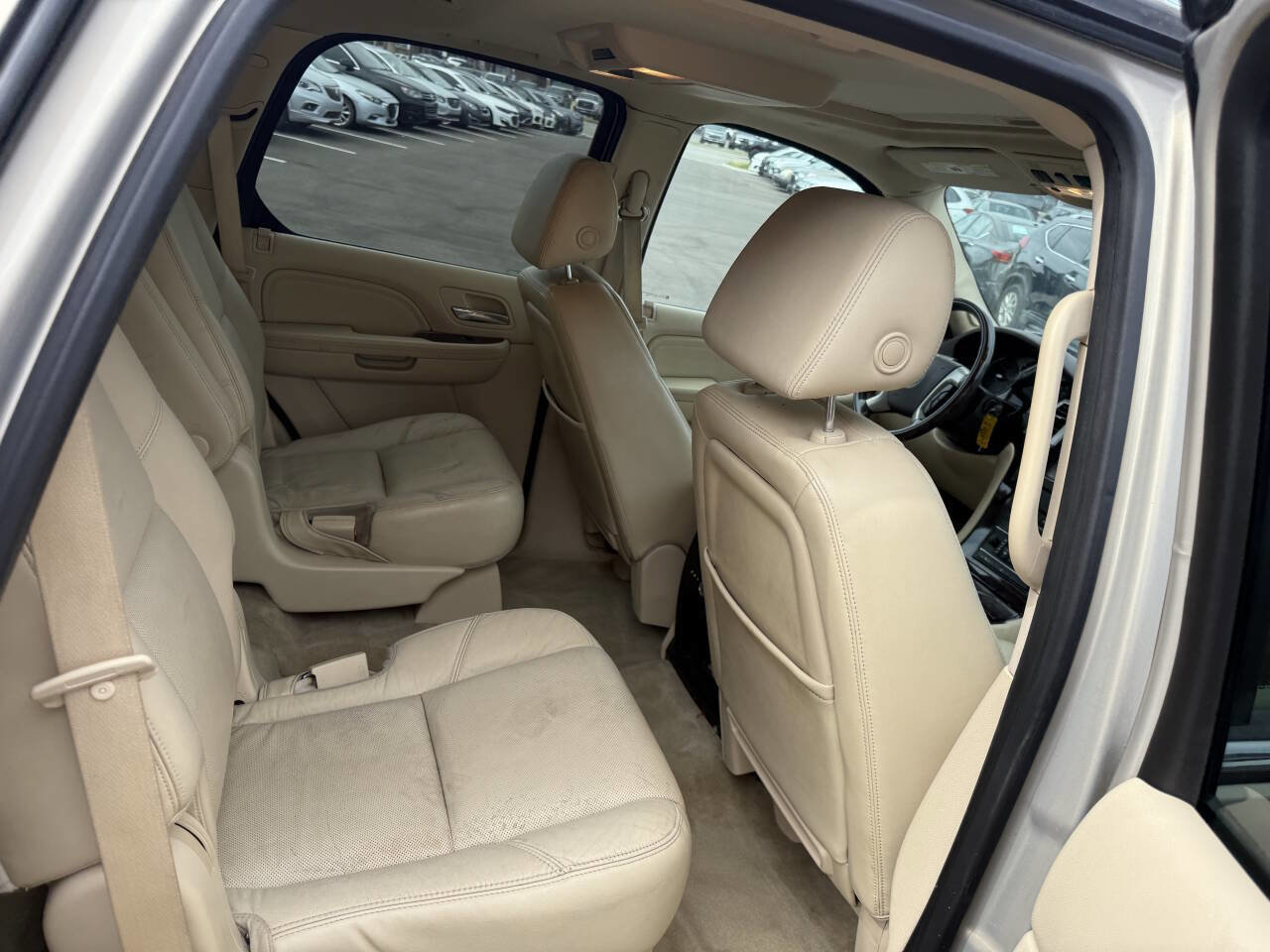 Used 2008 Cadillac Escalade AWD image 17