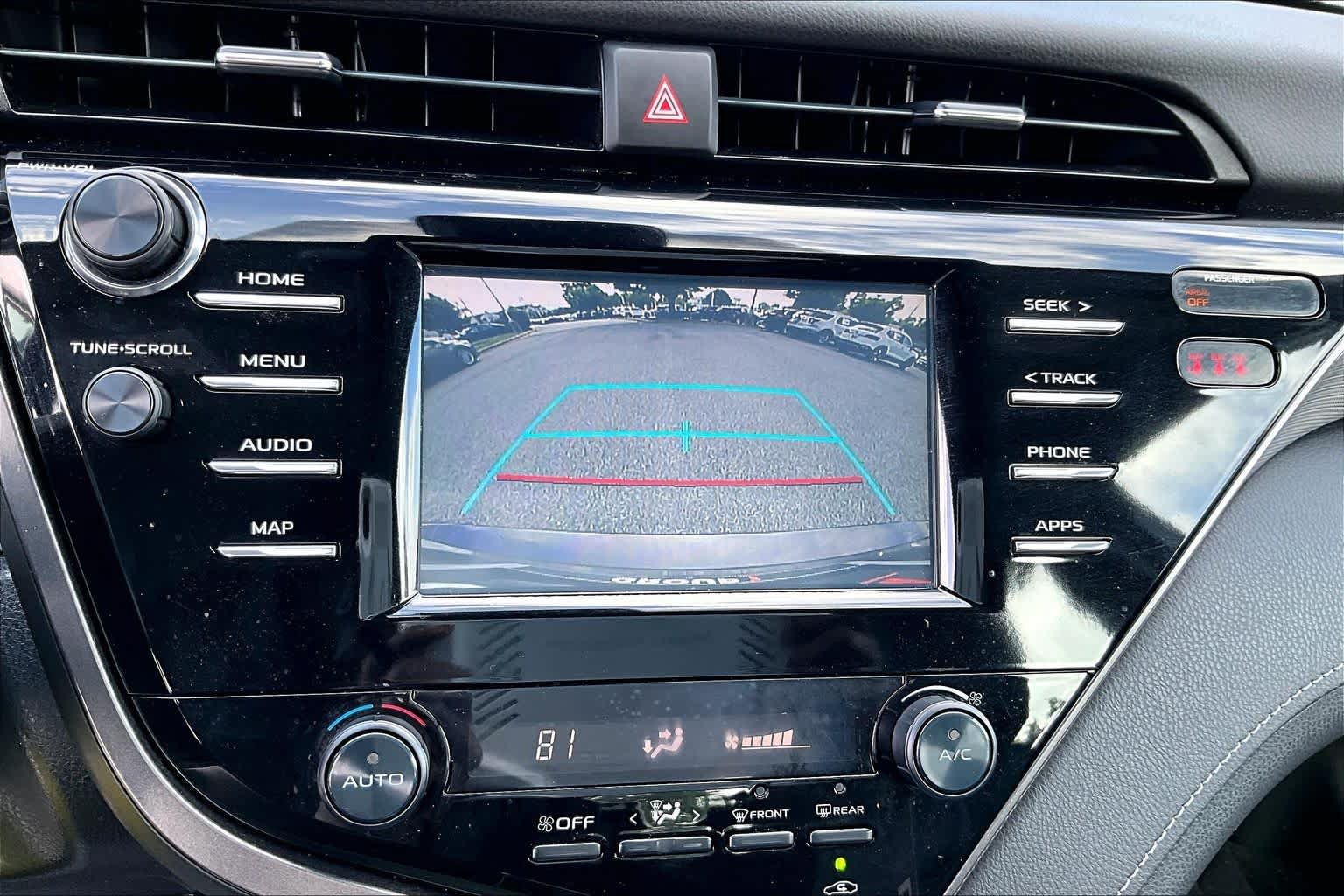 Used 2019 Toyota Camry SE FWD image 26