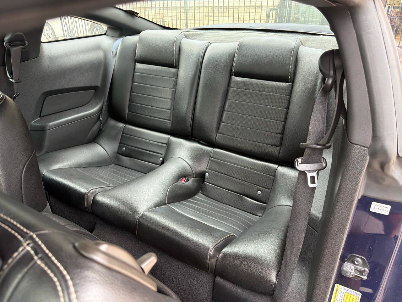 Used 2010 Ford Mustang Coupe RWD image 23