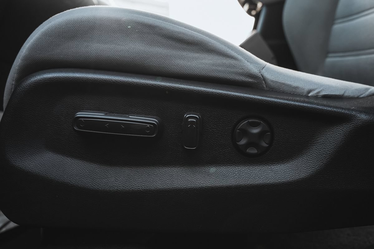 Used 2018 Honda CR-V EX image 11