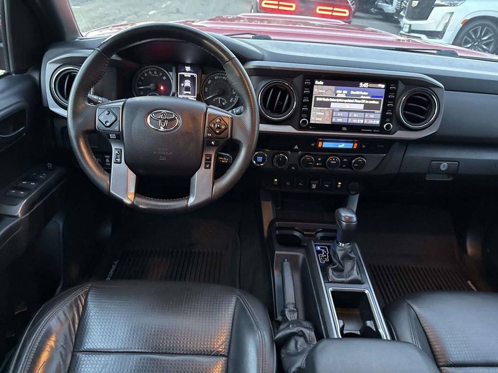 Used 2020 Toyota Tacoma TRD Sport w/ TRD Premium Sport Package AWD/4WD image 11
