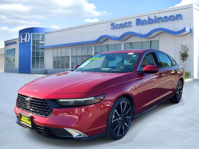 Used 2024 Honda Accord Touring image 2