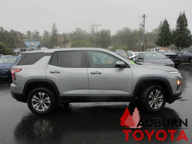 Used 2025 Chevrolet Equinox LT image 3