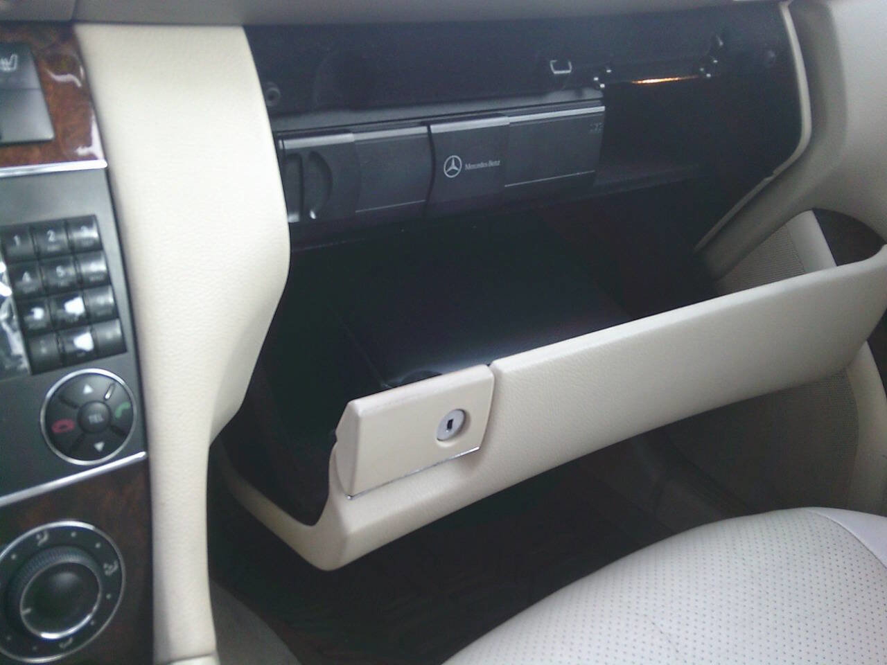 Used 2005 Mercedes-Benz C 240 4MATIC Sedan image 16