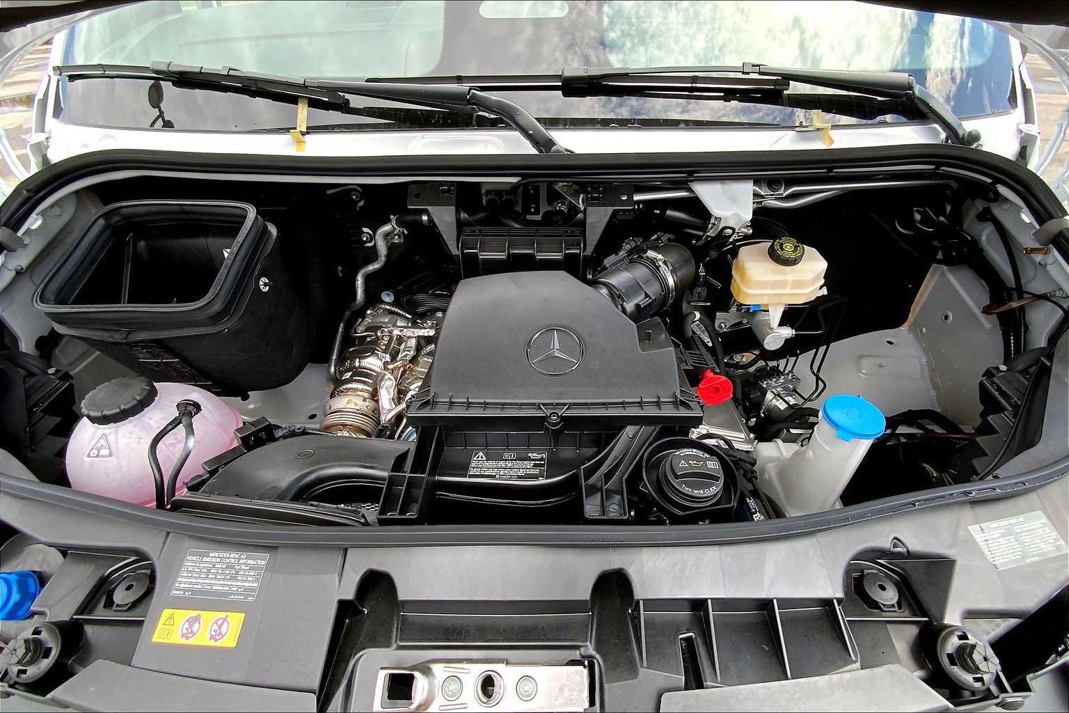 Used 2025 Mercedes-Benz Sprinter 2500 image 21