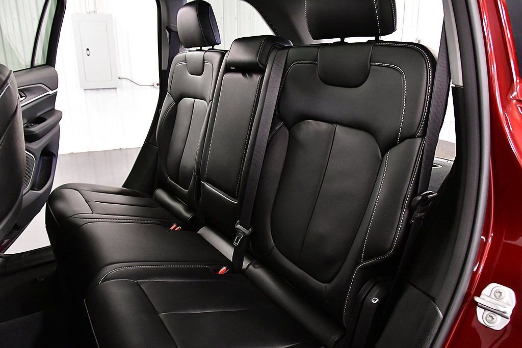 Used 2022 Jeep Grand Cherokee Limited 4xe image 26