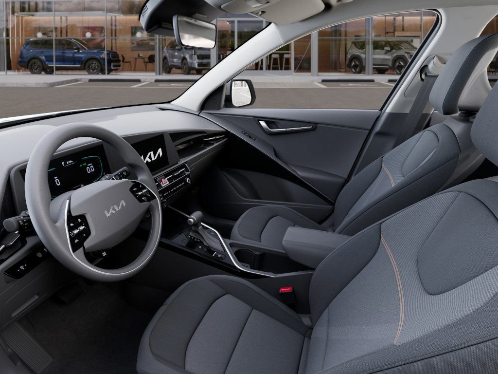 New 2025 Kia Niro LX image 17