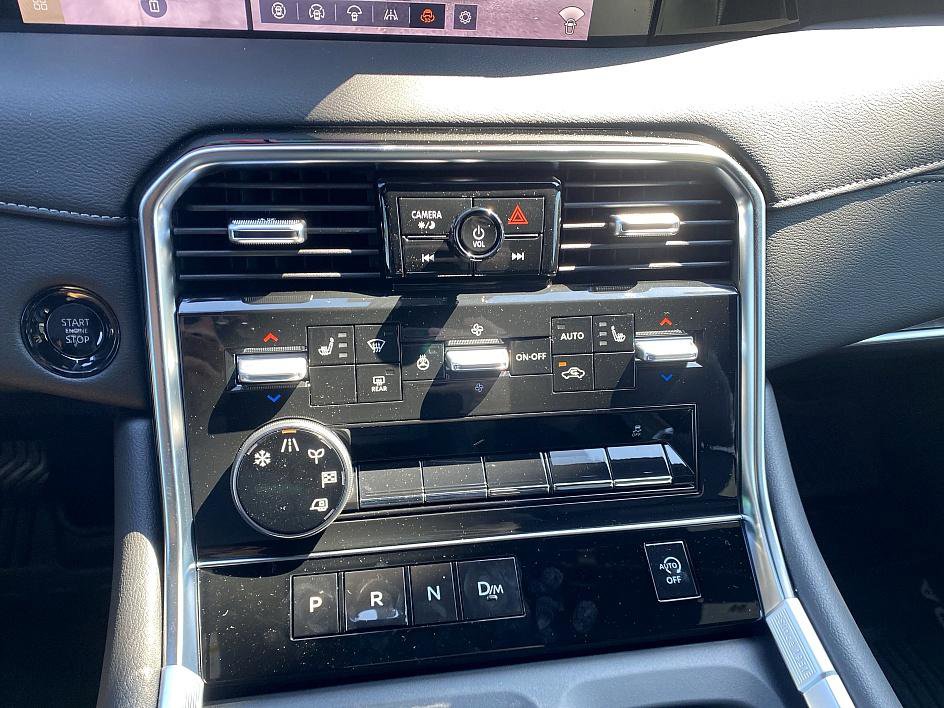 New 2026 Nissan Armada SL w/ Captain's Chari Seat Package image 14