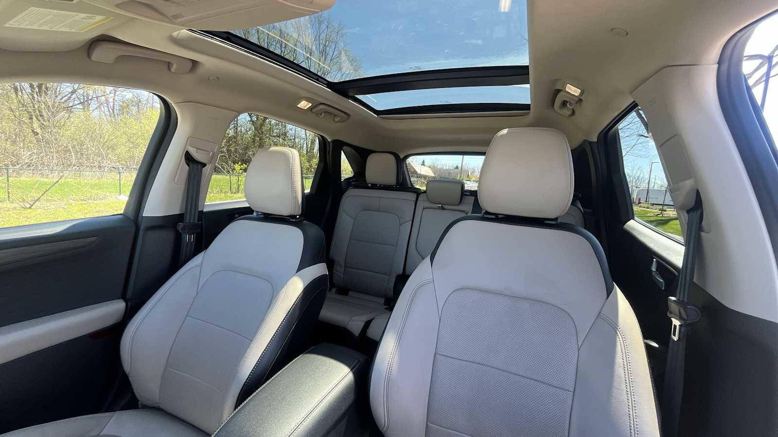 Used 2020 Ford Escape Titanium w/ Titanium Premium Package 2.0 image 10