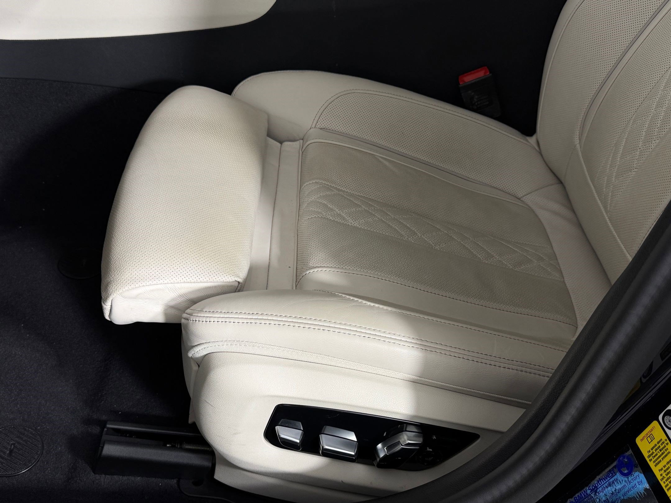 Certified 2023 BMW 540i w/ Executive Package RWD image 13
