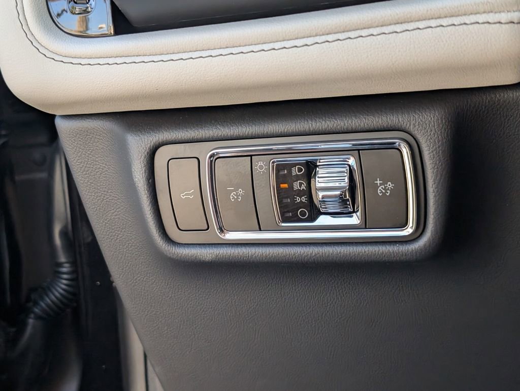 New 2026 Lincoln Aviator 2WD image 25