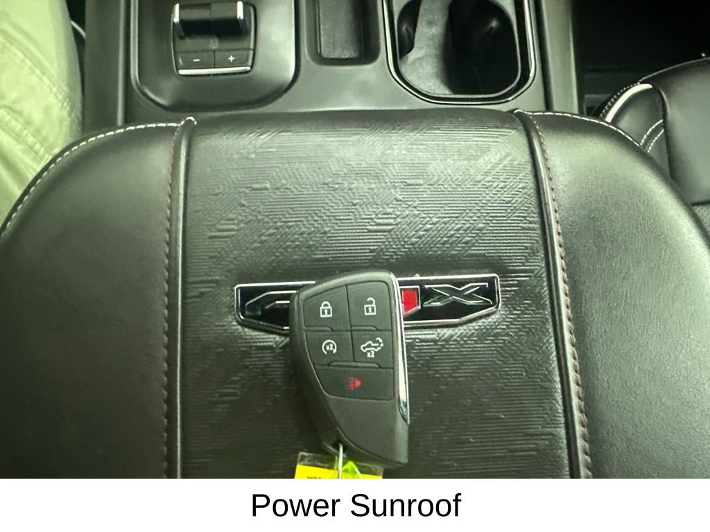 Used 2025 GMC Sierra 2500 AT4X AWD/4WD image 40