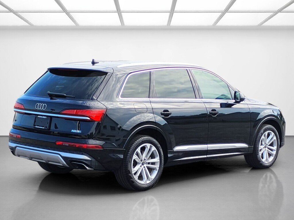 Used 2025 Audi Q7 3.0T Premium Plus AWD/4WD image 5