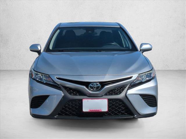 Used 2019 Toyota Camry SE FWD image 2