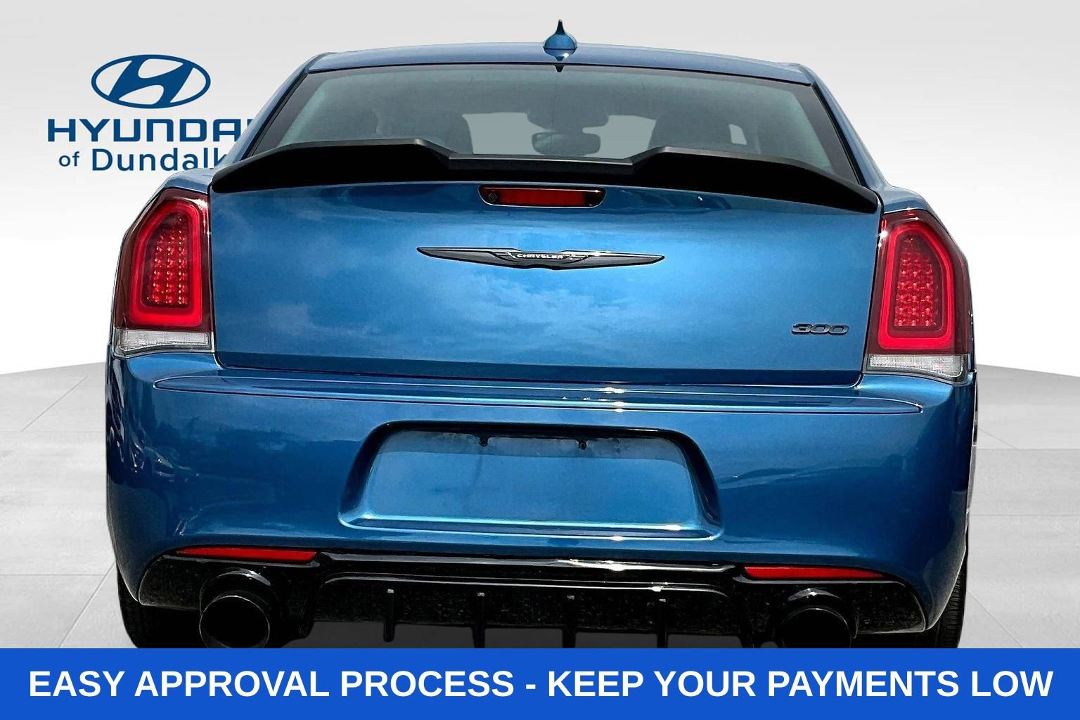 Used 2023 Chrysler 300 Touring w/ Sport Appearance Package RWD image 7