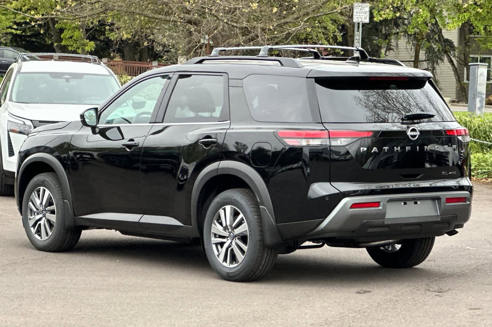 New 2026 Nissan Pathfinder SL image 6