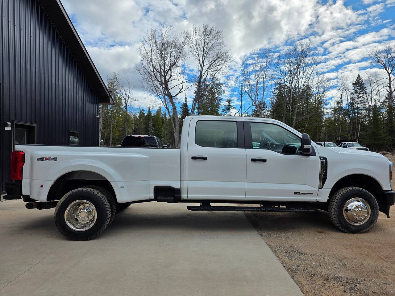 Used 2024 Ford F350 XL AWD/4WD image 9