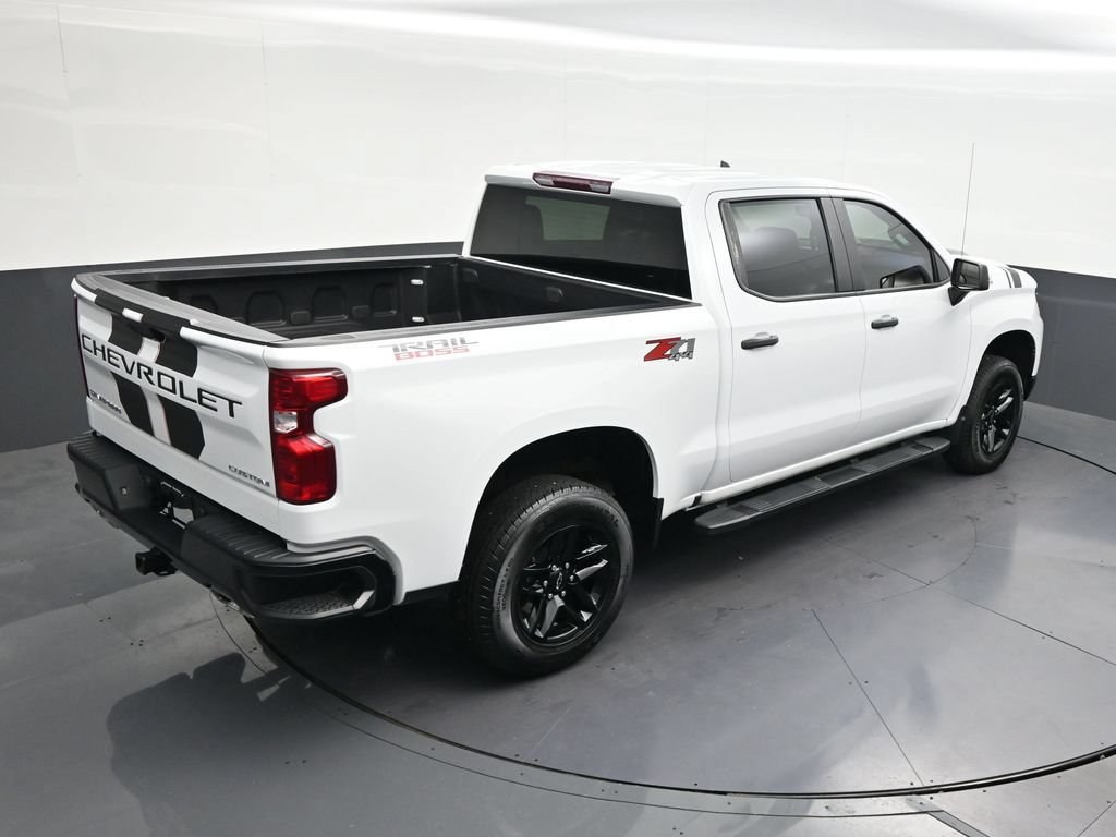Used 2025 Chevrolet Silverado 1500 Custom Trail Boss AWD/4WD image 21