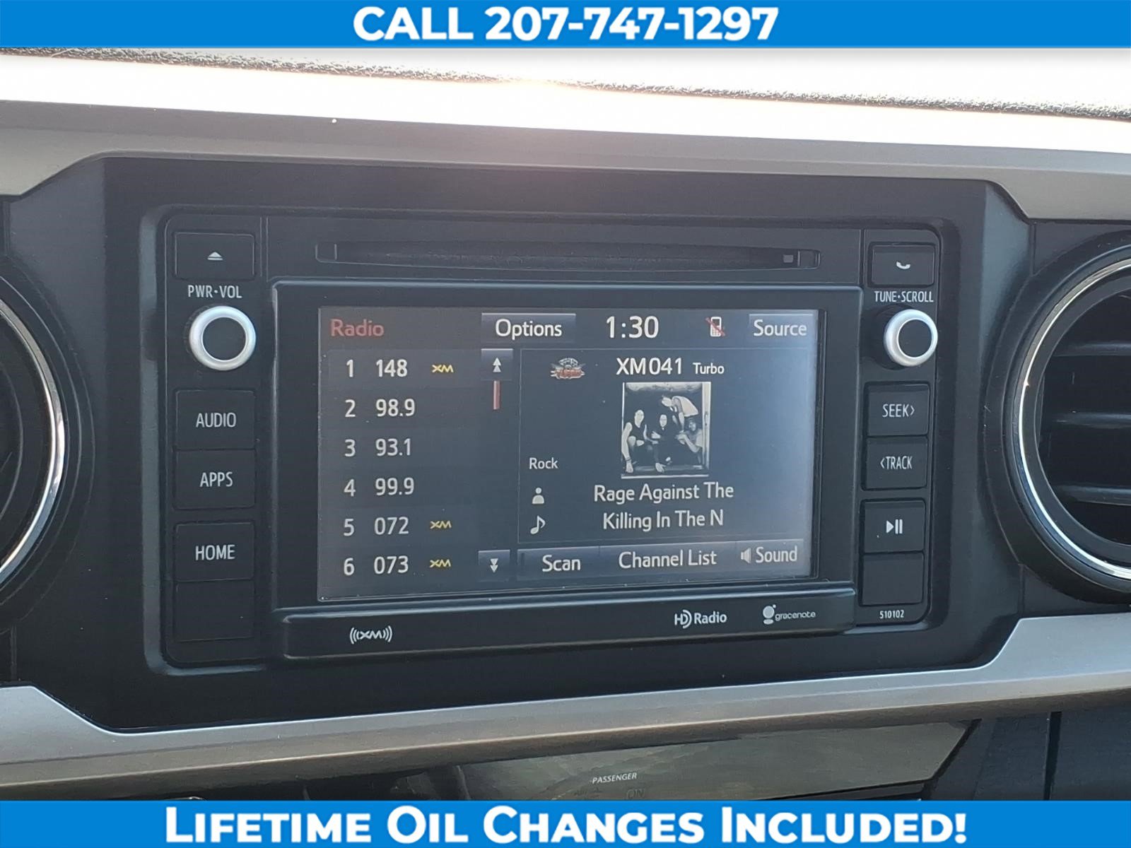 Used 2016 Toyota Tacoma SR5 w/ SR5 Appearance Package (SN) image 18