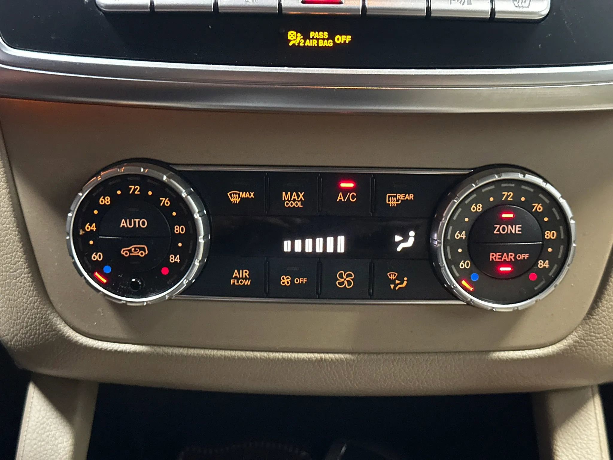 Used 2015 Mercedes-Benz GL 450 4MATIC image 42