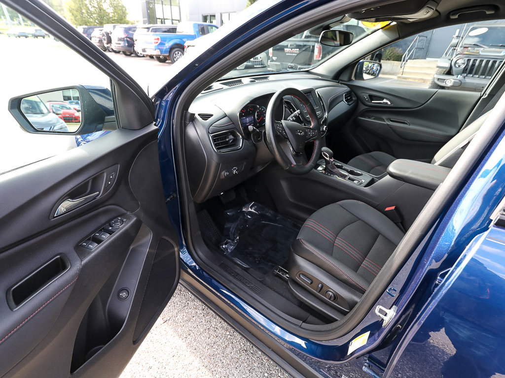 Used 2023 Chevrolet Equinox RS w/ LPO, Floor Liner Package FWD image 12