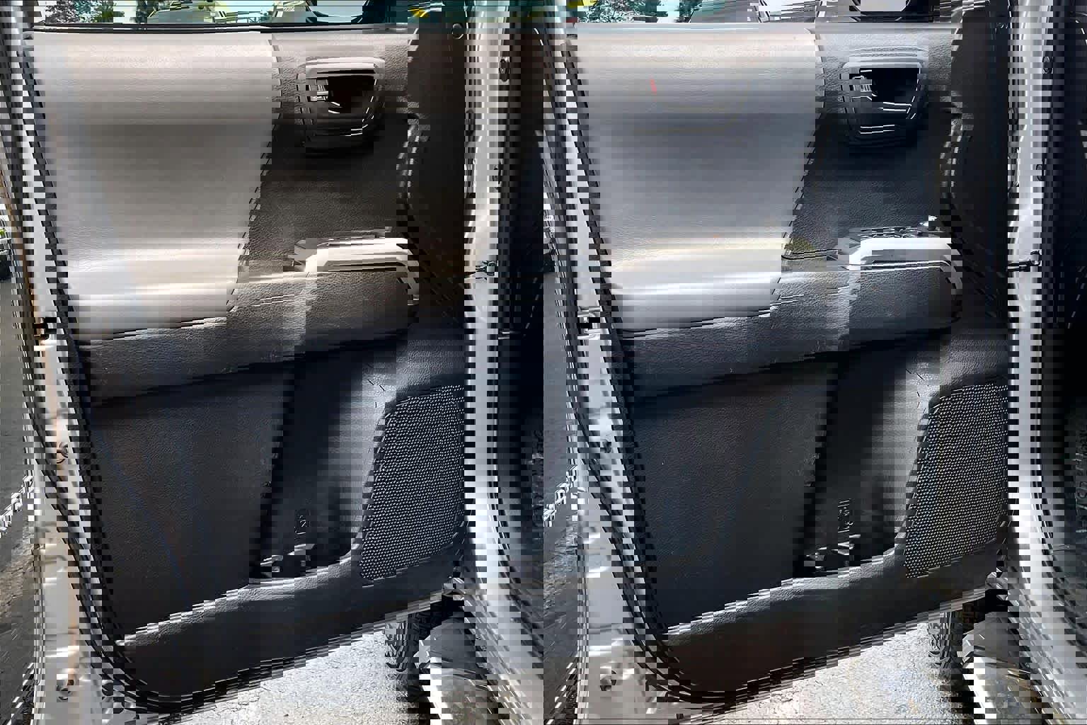 Used 2017 Toyota Tacoma SR5 w/ Tow Package image 21