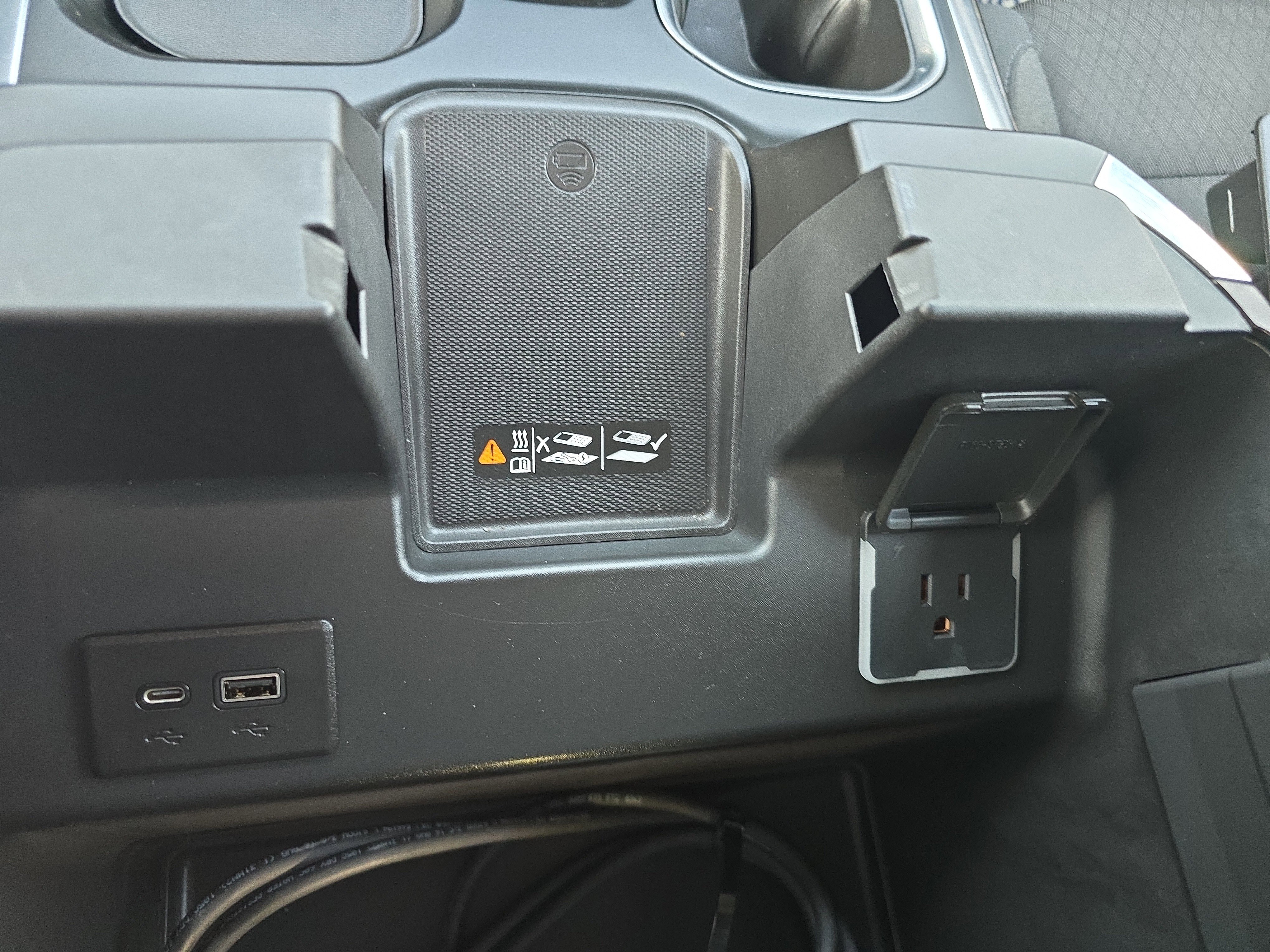 Used 2022 GMC Sierra 1500 Elevation w/ Preferred Package image 34