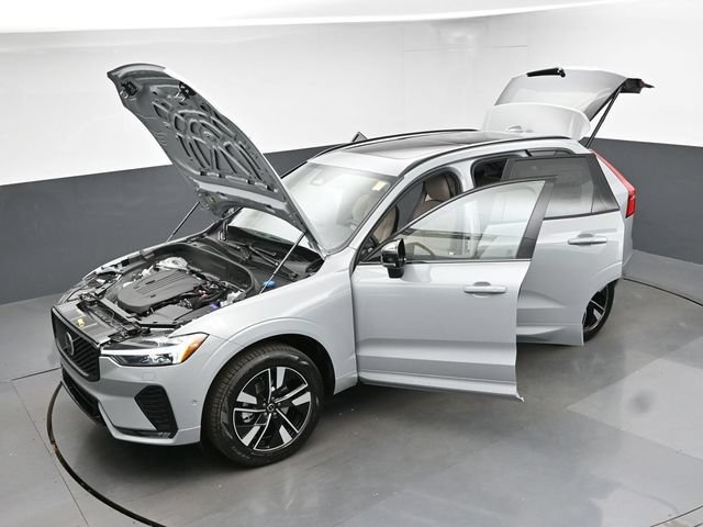 New 2026 Volvo XC60 B5 Plus w/ Protection Package Premier AWD/4WD image 52