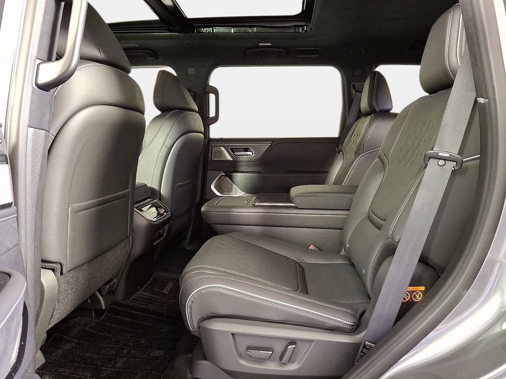 New 2026 INFINITI QX80 Autograph w/ Premium Cargo Package image 8