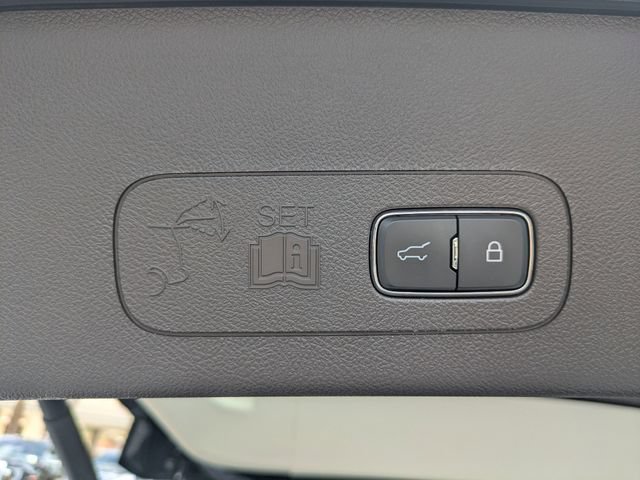 Used 2023 Lincoln Aviator Black Label Grand Touring w/ Class IV Trailer Tow Package AWD/4WD image 17