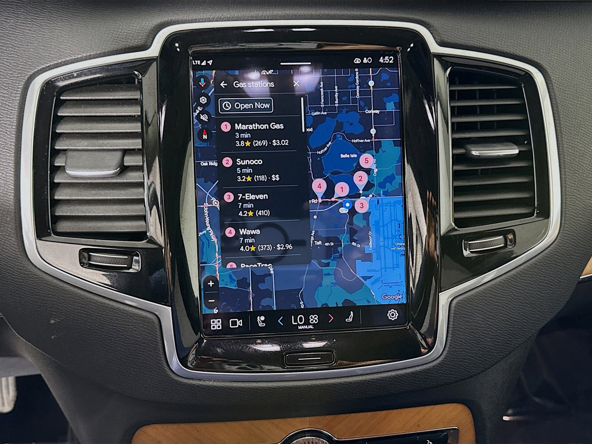 Used 2024 Volvo XC90 B5 Plus image 18