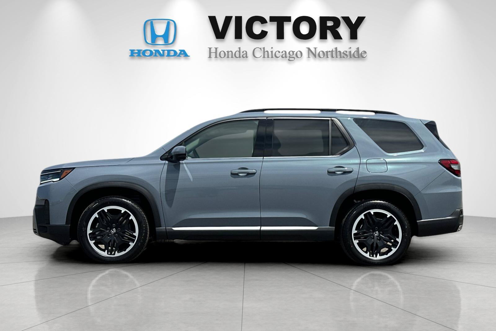 New 2026 Honda Pilot Touring image 2