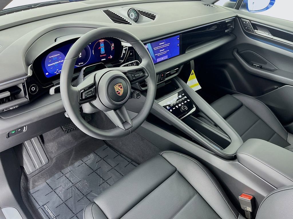 New 2026 Porsche Macan 4 Electric image 3